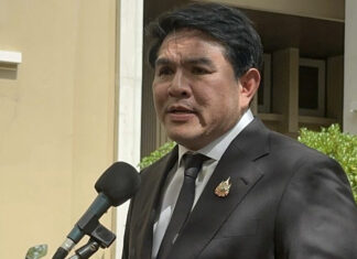 Minister blasts Thai Airways over stranded baggage crisis Minister blasts Thai Airways over stranded baggage crisis