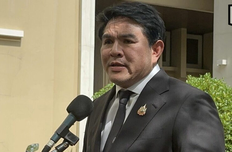 Minister blasts Thai Airways over stranded baggage crisis Minister blasts Thai Airways over stranded baggage crisis