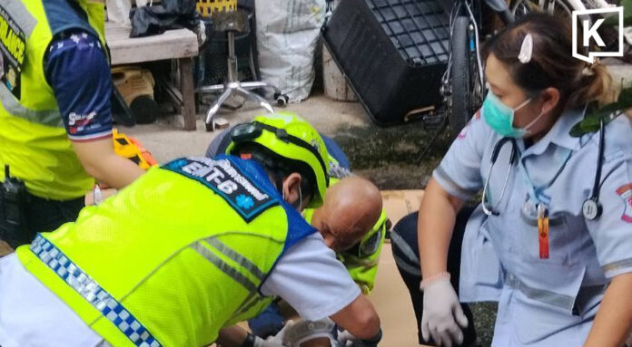 Mother, 48, falls from 4th floor with 3-year-old daughter Mother, 48, falls from 4th floor with 3-year-old daughter