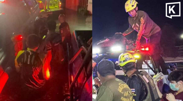 One dead, one unconscious after electric shock in flooded Samut Prakan village One dead, one unconscious after electric shock in flooded Samut Prakan village
