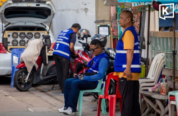 Pattaya motorbike taxi riders say blue vests confuse tourists