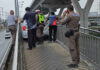83-year-old driver takes car onto motorcycle U-turn bridge by mistake 83-year-old driver takes car onto motorcycle U-turn bridge by mistake