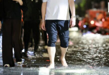 Doctor warns flood victims to watch for signs of leptospirosis