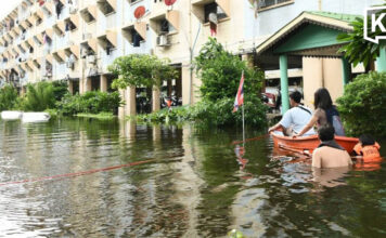 Floods affect 2.45 million people as Thailand prepares 645 million baht in aid Floods affect 2.45 million people as Thailand prepares 645 million baht in aid