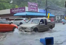Heavy rain floods Phuket streets, disrupts vegetarian food fair Heavy rain floods Phuket streets, disrupts vegetarian food fair