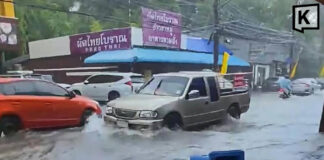 Heavy rain floods Phuket streets, disrupts vegetarian food fair Heavy rain floods Phuket streets, disrupts vegetarian food fair