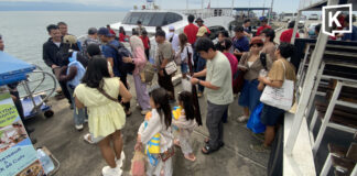 Long weekend draws thousands to Koh Kut and Koh Mak Long weekend draws thousands to Koh Kut and Koh Mak