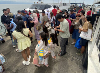 Long weekend draws thousands to Koh Kut and Koh Mak Long weekend draws thousands to Koh Kut and Koh Mak