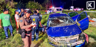 Man, 33, Dies After Car Crashes Into Sign Base on Chonburi Road Man, 33, Dies After Car Crashes Into Sign Base on Chonburi Road