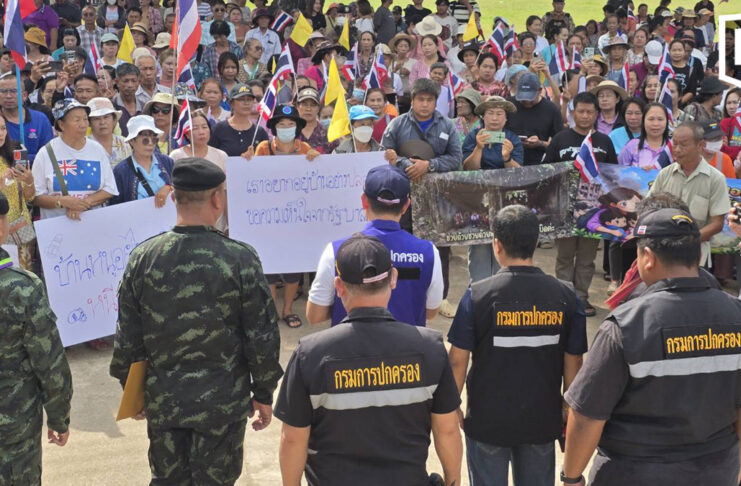 More than 200 Thai border residents demand government protection from Myanmar fighting