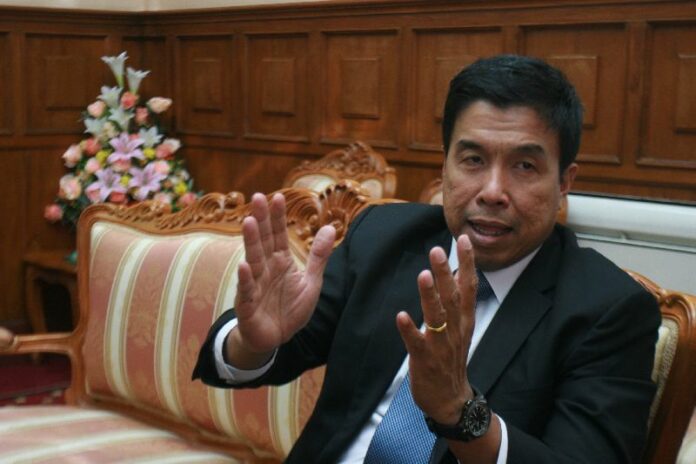 Transport Minister Chatchart Sittipan