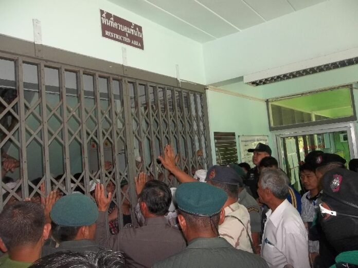 Rohingya detainees protesting their poor living condition in Phang-nga Province, 8 August 2013