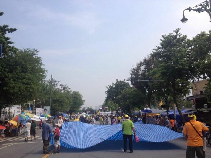 Anti-government protesters at Government House