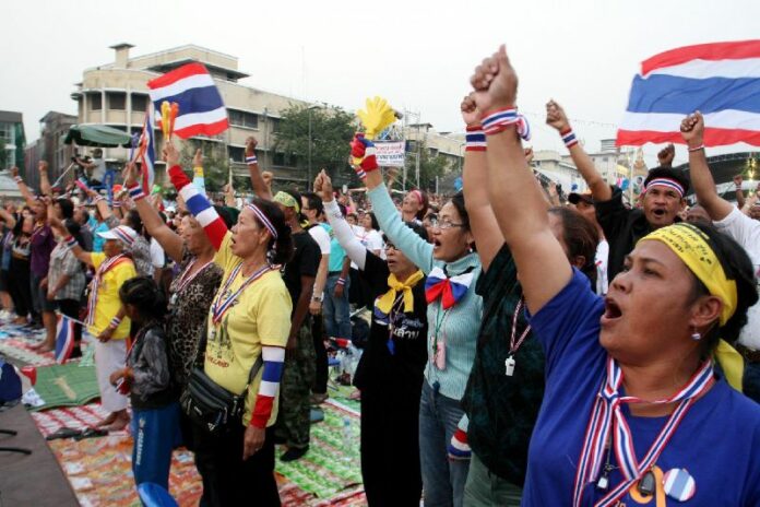 Anti-government protesters at Ratchadamnoen Avenue, 4 January 2014