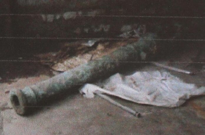 Photo of the cannon in its original form, as provided by the temple staff.