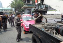 Crackdown On Shopping Mall Street Parking Announced