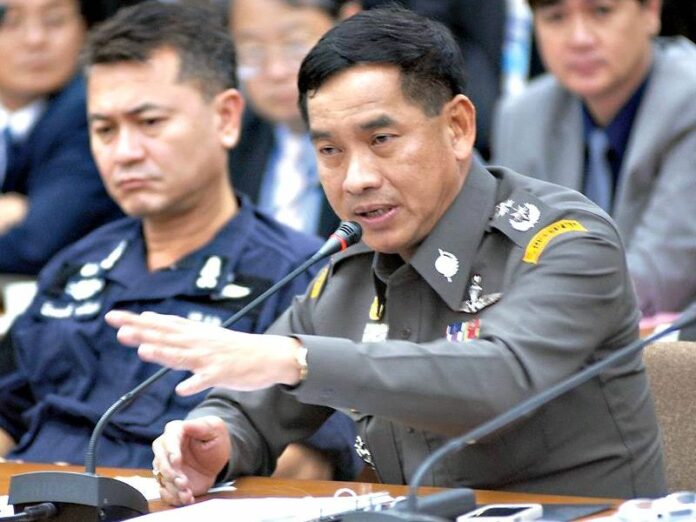 Pol.Lt.Gen. Kamronwit Thoopkrachang at a press conference in 2013 (photo by Matichon).