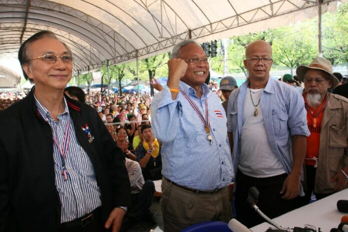 PCAD leader Suthep Thaugsuban at a press conference 10 May 2014