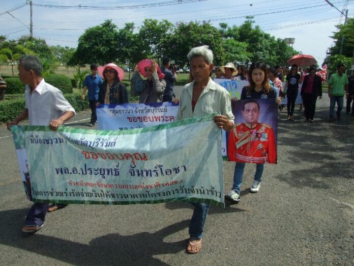 Pro-coup rally in Buriram, 27 May 2014. Sign thanks military for rice payments.