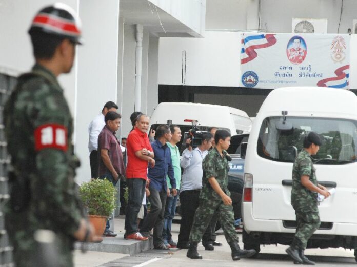Pheu Thai politicians being released from military custody, 28 May 2014.