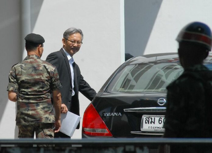Thakoon Boonparn, manager of the Matichon group and a nephew of Mr. Khanchai, reported to the military this morning to inform the officers that Mr. Khanchai remains hospitalised and has requested to postpone his summons. 4 June 2014.