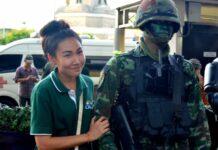 Army 'Returns Happiness' to Thais With Free Music, Photo Ops