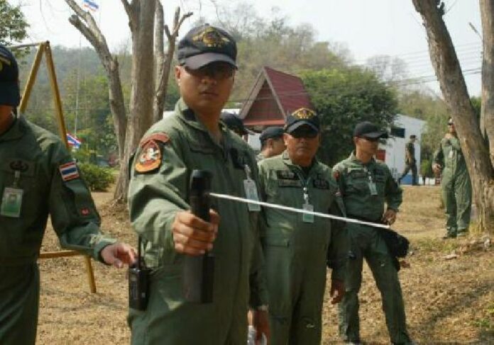 Soldiers in Pathani province display the GT200 in 2010.