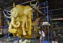 Army Bans Political Satire From Buddhist Lent Candles