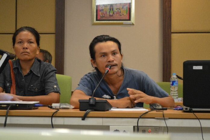 Representatives from Kao Bart village in Buriram province provided testimony at the NHRC hearing 24 July, 2014.