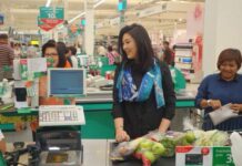 Yingluck Back To Face Corruption Charges