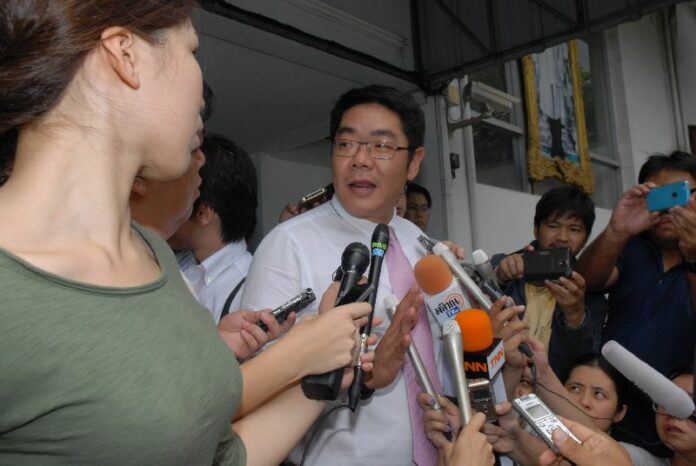 Mr. Shigeta's lawyer, Kong Suriyamonthol, met with police on 18 August 2014 to file Mr. Shigeta's DNA sample and other evidence requested by the police.