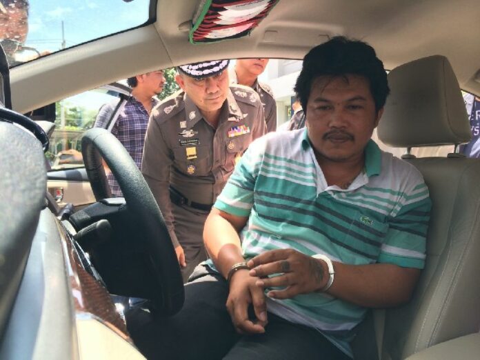 Somphot Krutpheuk, 32, was arrested at his apartment in Taling Chan district for allegedly assaulting and robbing a Chinese tourist on her way to the airport last week, 24 August 2014.