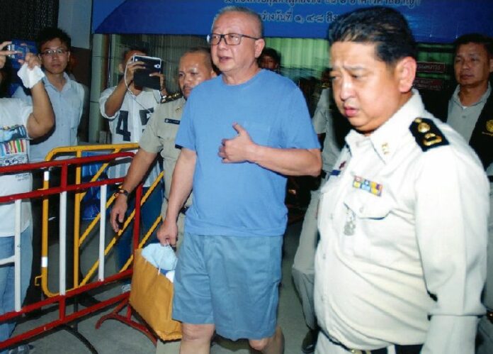 Sondhi Limthongkul was found guilty of fraud and falsifying loan documents by Thailand’s Court of Appeals on 7 August 2014 and taken to prison on the same day to await a Supreme Court deliberation on his bail release.