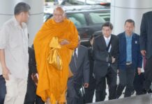 Suthep Declines Court Summons Over Killing of Japanese Reporter