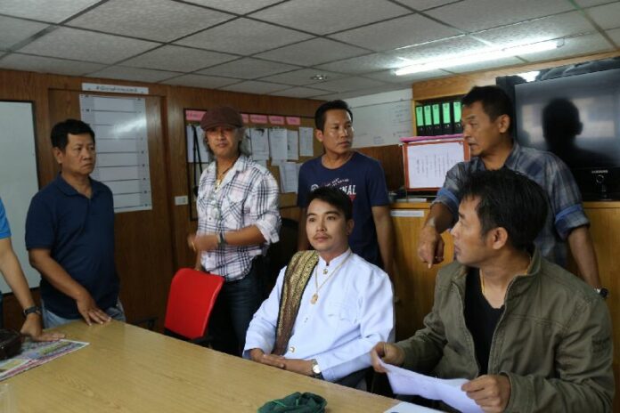Saksit Tipayanon was arrested while he was preparing for a traditional Thai wedding parade – known as “Khan Maak” – in which the groom carries a dowry to the family of the bride.<br />