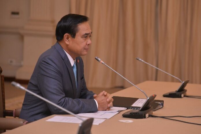 Gen. Prayuth Chan-ocha heading Cabinet meeting, 5 November 2014. <br />