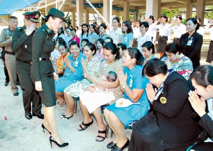 Ex-Princess Srirasmi visiting an army medical facility in Bangkok on 4 March 2013.
