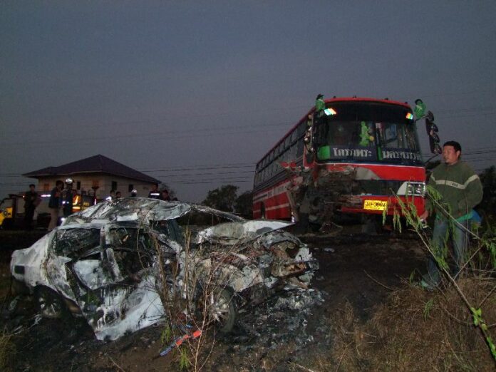 A crash in Uthai Thani province during the "seven dangerous days" around the New Year.<br />
