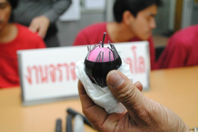 The homemade explosive that technical college students allegedly threw at a public bus in Bangkok, 14 Jan 2014.