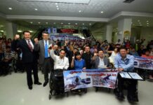 Court Orders Skytrain to Accommodate Disabled Passengers Commuters with disabilities who filed suit against City Hall over access to the BTS Skyrtrain gather to hear the verdict at the Supreme Administrative Court, 21 January 2015