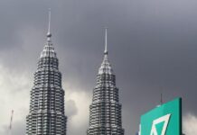 Malaysia's Petronas Suffers 2-Billion-Dollar Quarterly Loss