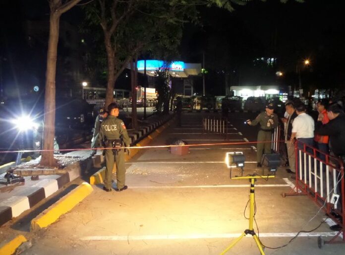 The parking lot of the Criminal Court in Bangkok where a grenade was launched on 7 March 2015.<br />