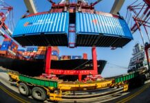 Chinese Foreign Trade Volume Dips 6 Percent in First Quarter