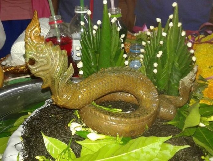 The Naga statue found in a pond in Roi Et province, 23 April 2015.