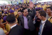 Suthep Welcomes Five More Years for PM Prayuth