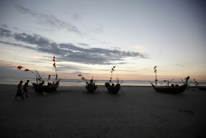 A file photo shows fishing boats in MaungMaKan Beach, Dawei Township, Tanintharyi Division, Myanmar. A signing agreement that would kickstart construction of the Dawei deep-sea port in Myanmar has been delayed for the third time. EPA/NYEIN CHAN NAING<br />