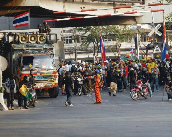 PCAD protesters, including several armed militants, arrived at Laksi District Office to prevent distribution of ballot papers, 1 February 2014 <br />