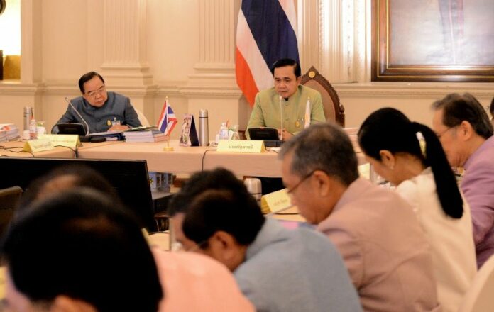 Gen. Prayuth Chan-ocha chairs a meeting between the junta and Cabinet at the Government House in Bangkok, 19 May 2015.<br />