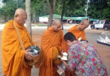 Suthep to Leave Monkhood and Return to Activism