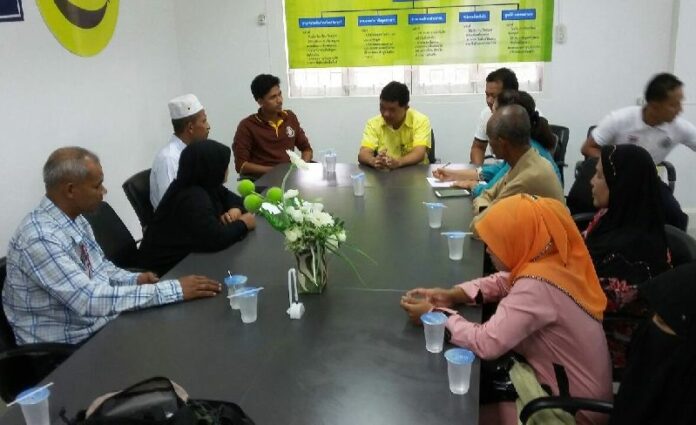 The relatives of Faruk Suthok, one of the students arrested in Pakistan, meet with government officials in Krabi province and for help with his case, 12 June 2015.